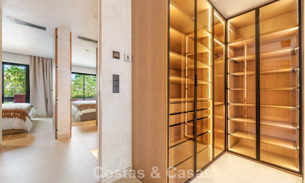 Prestigious townhouse for sale in an exclusive residential complex on Marbella's Golden Mile 785417