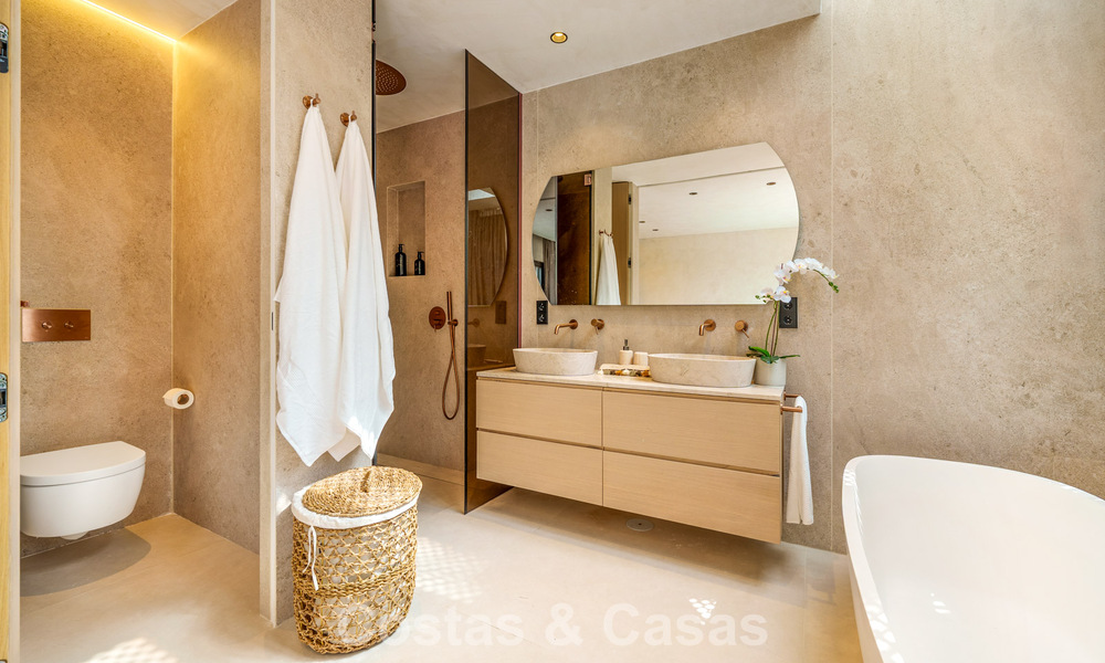 Prestigious townhouse for sale in an exclusive residential complex on Marbella's Golden Mile 785421