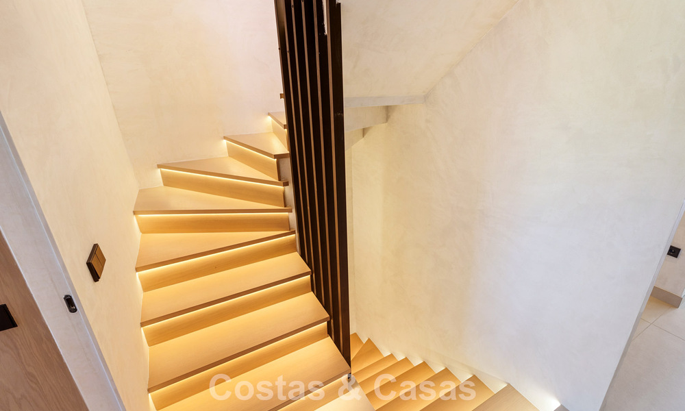 Prestigious townhouse for sale in an exclusive residential complex on Marbella's Golden Mile 785434
