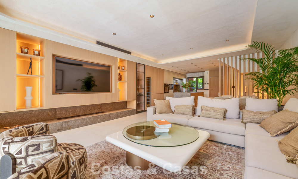 Prestigious townhouse for sale in an exclusive residential complex on Marbella's Golden Mile 785442