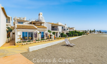 Spacious, move-in ready house with sea views for sale, adjacent to the beach, near Estepona town 785470