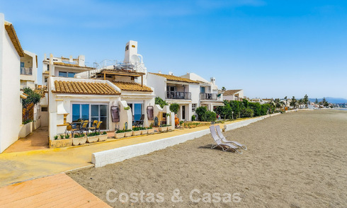Spacious, move-in ready house with sea views for sale, adjacent to the beach, near Estepona town 785470
