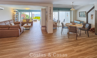 Spacious, move-in ready house with sea views for sale, adjacent to the beach, near Estepona town 785474 