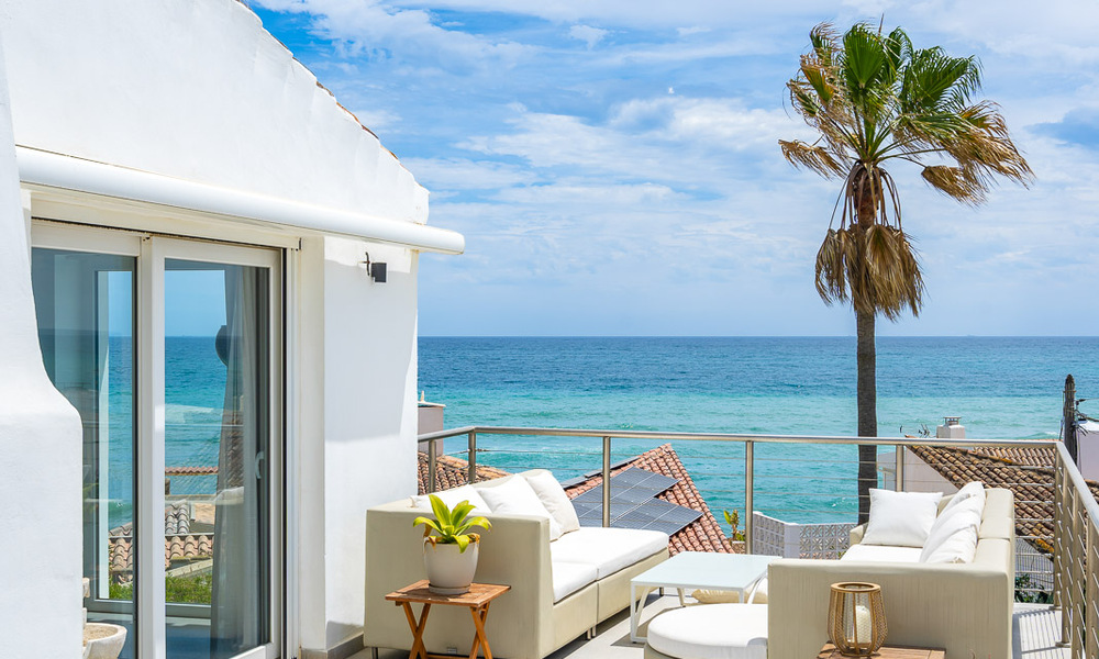 Charming properties for sale in a beachfront residential development near Estepona Town 808307