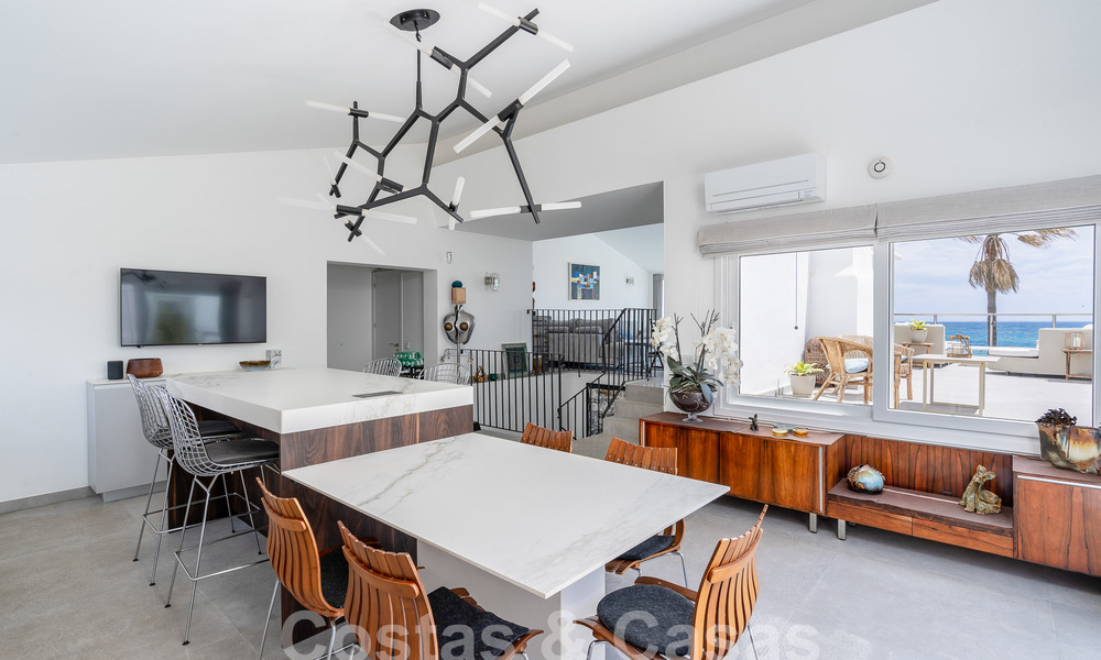 Charming properties for sale in a beachfront residential development near Estepona Town 808326
