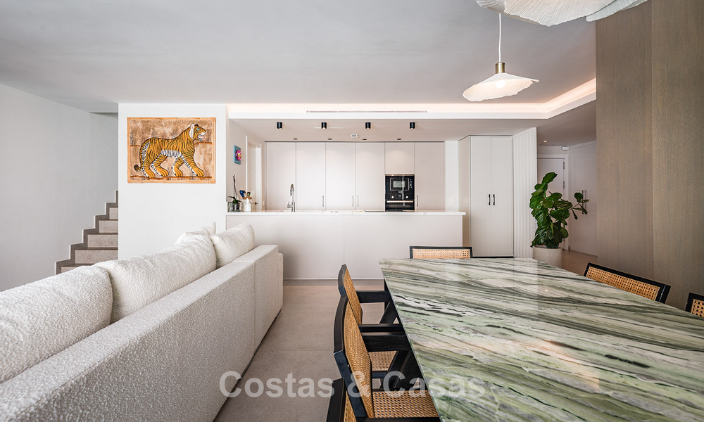 Contemporary luxury penthouse with a spacious roof terrace for sale close to all amenities and the centre of San Pedro, Marbella 785488