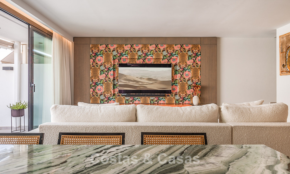 Contemporary luxury penthouse with a spacious roof terrace for sale close to all amenities and the centre of San Pedro, Marbella 785489