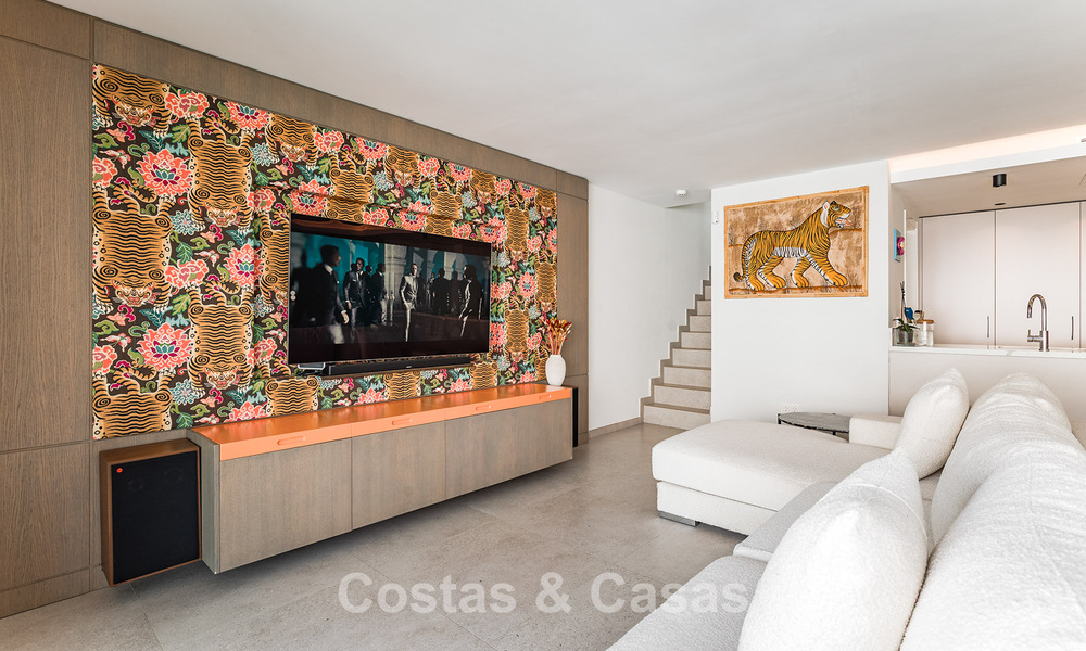 Contemporary luxury penthouse with a spacious roof terrace for sale close to all amenities and the centre of San Pedro, Marbella 785490