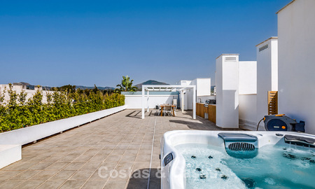 Contemporary luxury penthouse with a spacious roof terrace for sale close to all amenities and the centre of San Pedro, Marbella 785493