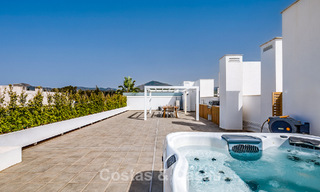 Contemporary luxury penthouse with a spacious roof terrace for sale close to all amenities and the centre of San Pedro, Marbella 785493 