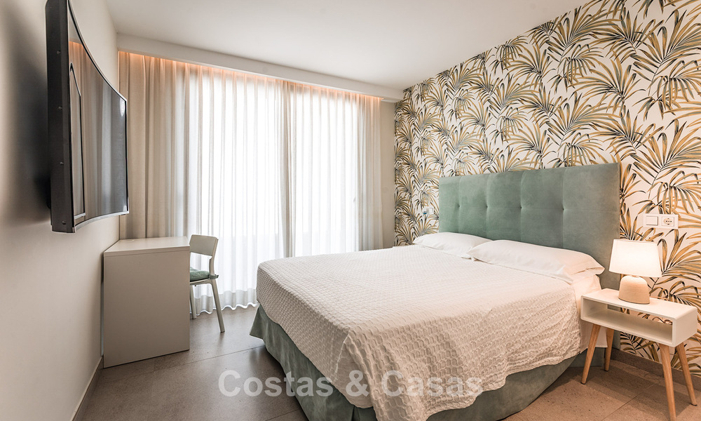 Contemporary luxury penthouse with a spacious roof terrace for sale close to all amenities and the centre of San Pedro, Marbella 785497