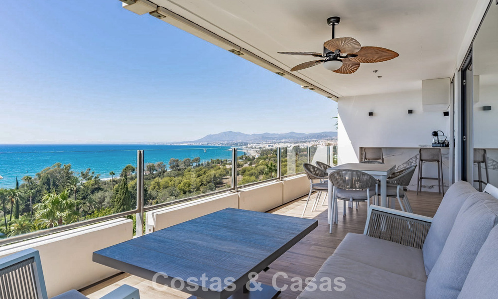 Contemporary renovated 3-bedroom apartment with open sea views for sale on the east side of Marbella center 785516