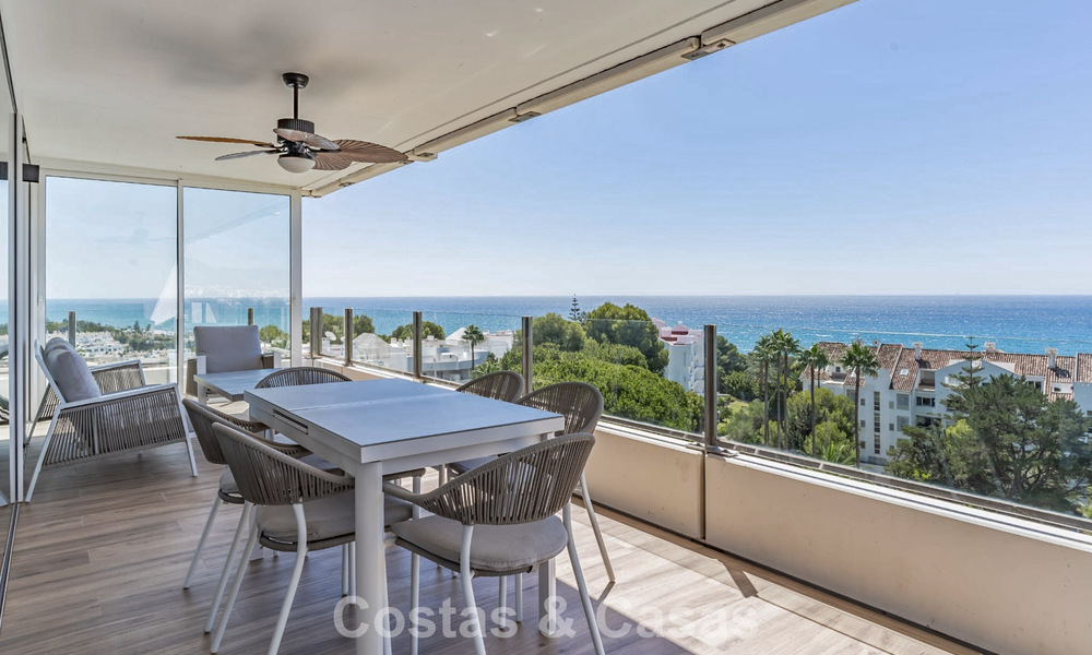Contemporary renovated 3-bedroom apartment with open sea views for sale on the east side of Marbella center 785522