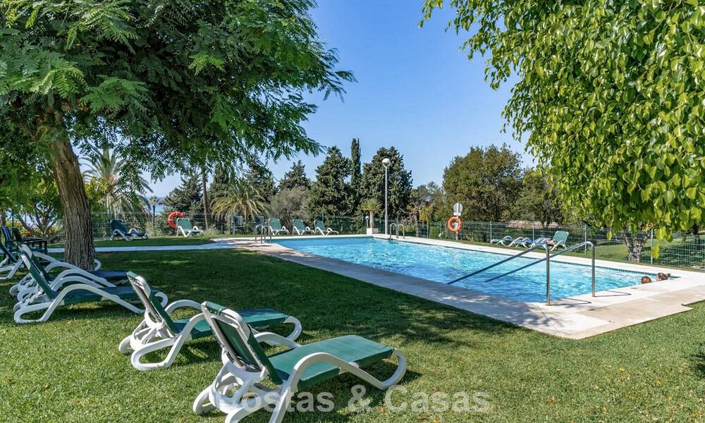 Contemporary renovated 3-bedroom apartment with open sea views for sale on the east side of Marbella center 785523