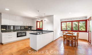 Spacious, Spanish luxury villa for sale in a secluded residential area on Marbella's Golden Mile 785687 
