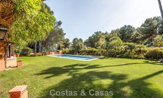 Spacious, Spanish luxury villa for sale in a secluded residential area on Marbella's Golden Mile 785691 