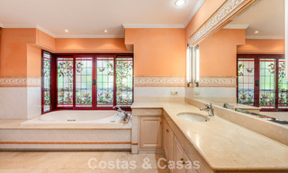 Spacious, Spanish luxury villa for sale in a secluded residential area on Marbella's Golden Mile 785698 