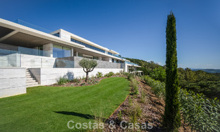 New, high-end luxury villa for sale with panoramic sea views in a gated and 24/7 residential area in Sotogrande, Costa del Sol 785638 