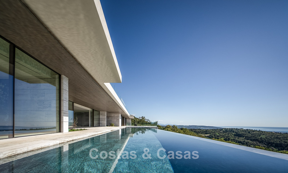New, high-end luxury villa for sale with panoramic sea views in a gated and 24/7 residential area in Sotogrande, Costa del Sol 785639