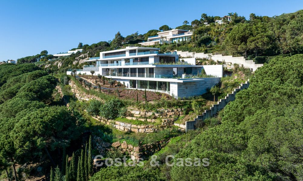 New, high-end luxury villa for sale with panoramic sea views in a gated and 24/7 residential area in Sotogrande, Costa del Sol 785642