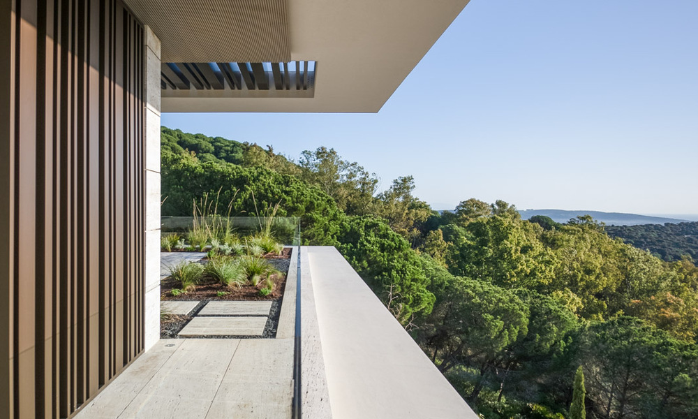 New, high-end luxury villa for sale with panoramic sea views in a gated and 24/7 residential area in Sotogrande, Costa del Sol 785653