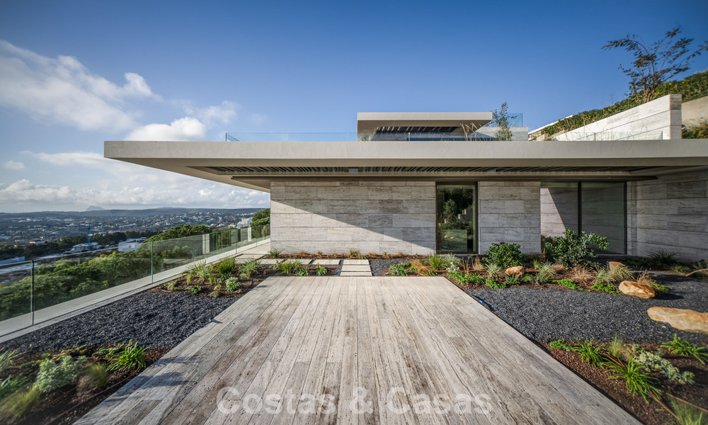 New, high-end luxury villa for sale with panoramic sea views in a gated and 24/7 residential area in Sotogrande, Costa del Sol 785654