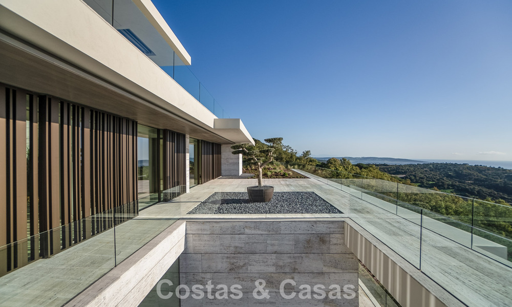 New, high-end luxury villa for sale with panoramic sea views in a gated and 24/7 residential area in Sotogrande, Costa del Sol 785660