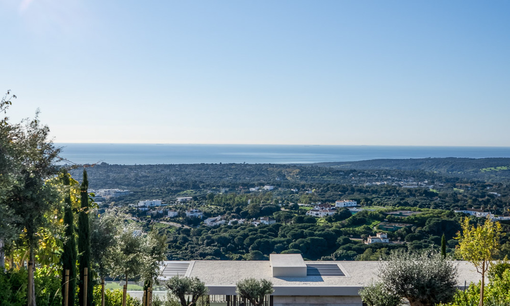 New, high-end luxury villa for sale with panoramic sea views in a gated and 24/7 residential area in Sotogrande, Costa del Sol 785661