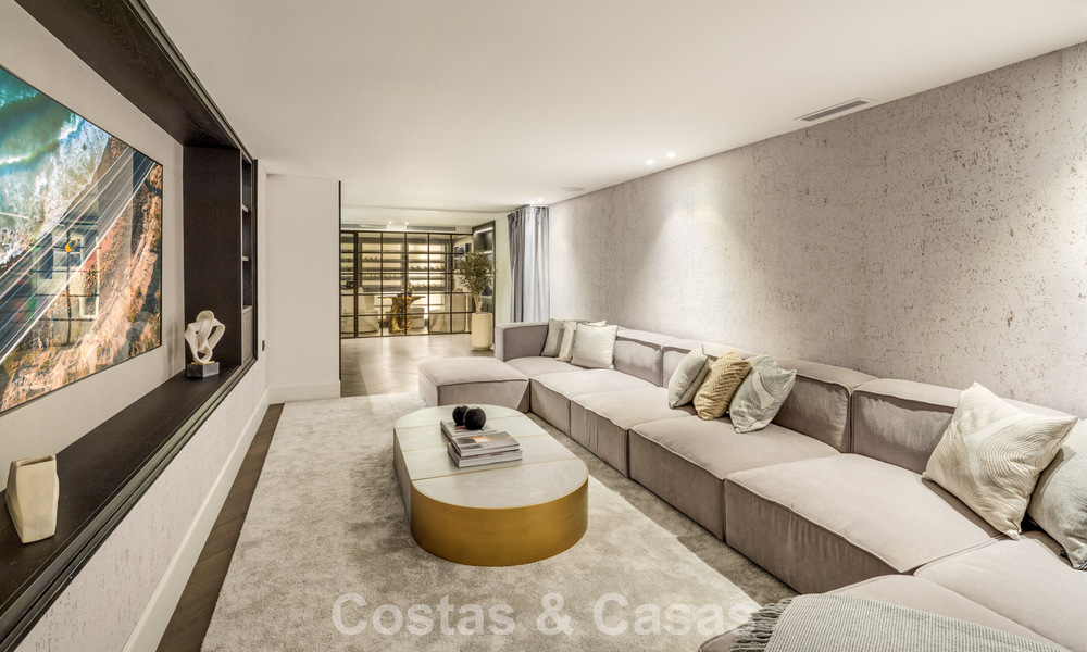 Stunning frontline golf luxury villa for sale in the heart of Nueva Andalucia, Marbella 785612