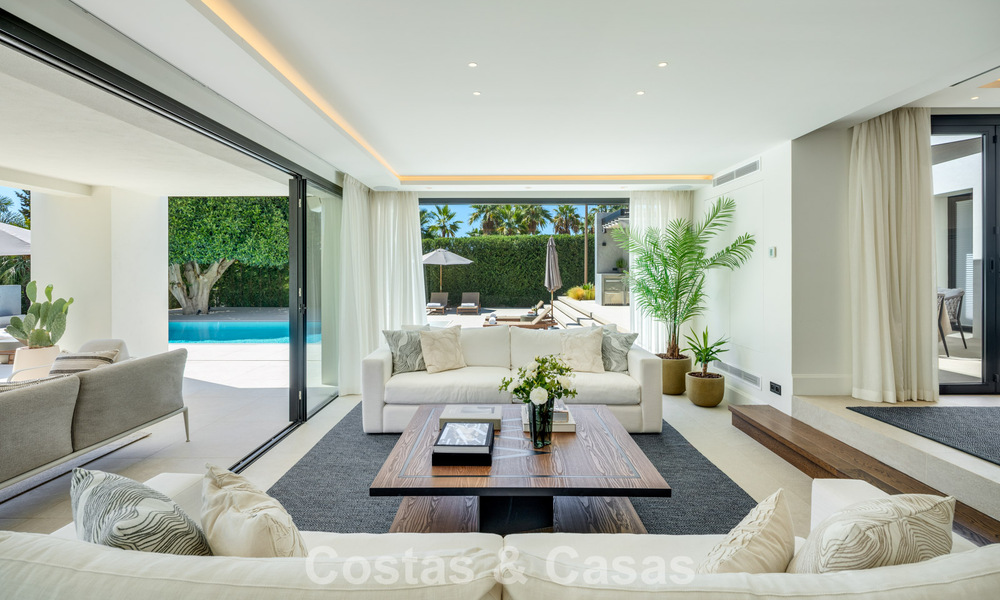 Stunning frontline golf luxury villa for sale in the heart of Nueva Andalucia, Marbella 785628
