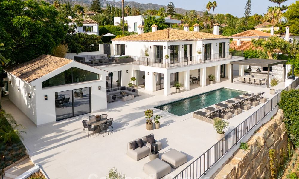 Spacious luxury villa with modern Mediterranean architecture for sale on Marbella's Golden Mile 785527