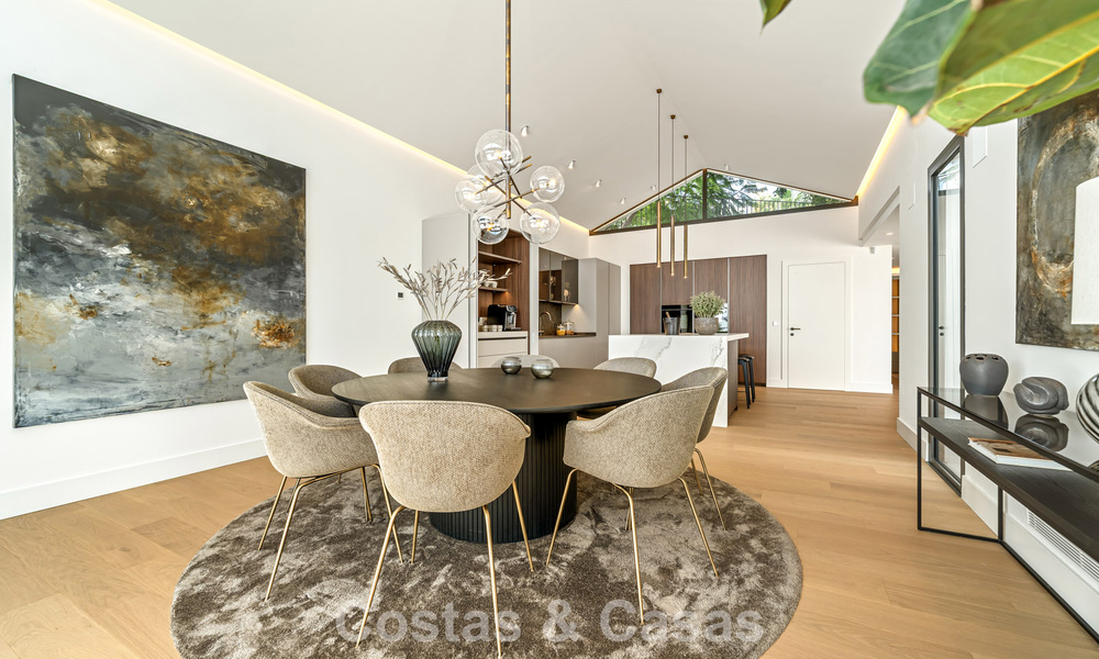Spacious luxury villa with modern Mediterranean architecture for sale on Marbella's Golden Mile 785577