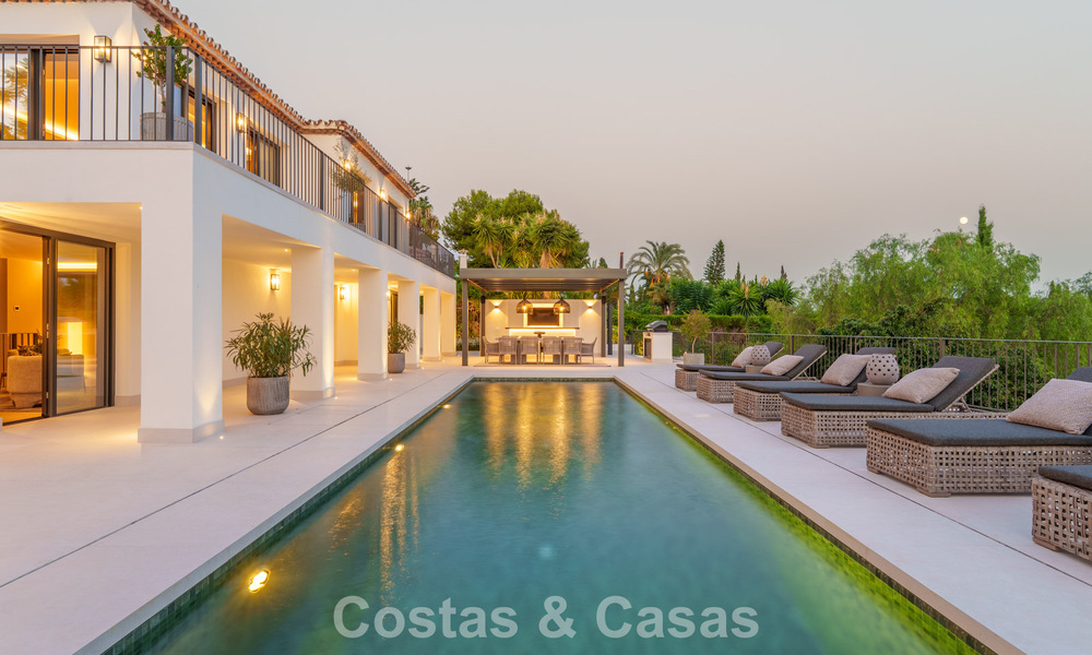 Spacious luxury villa with modern Mediterranean architecture for sale on Marbella's Golden Mile 785588