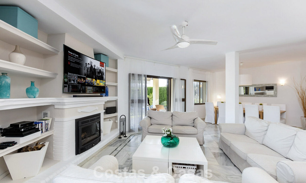 Beautiful 6-bedroom villa for sale, directly on the Los Naranjos Golf Club in Nueva Andalucia, Marbella 785725