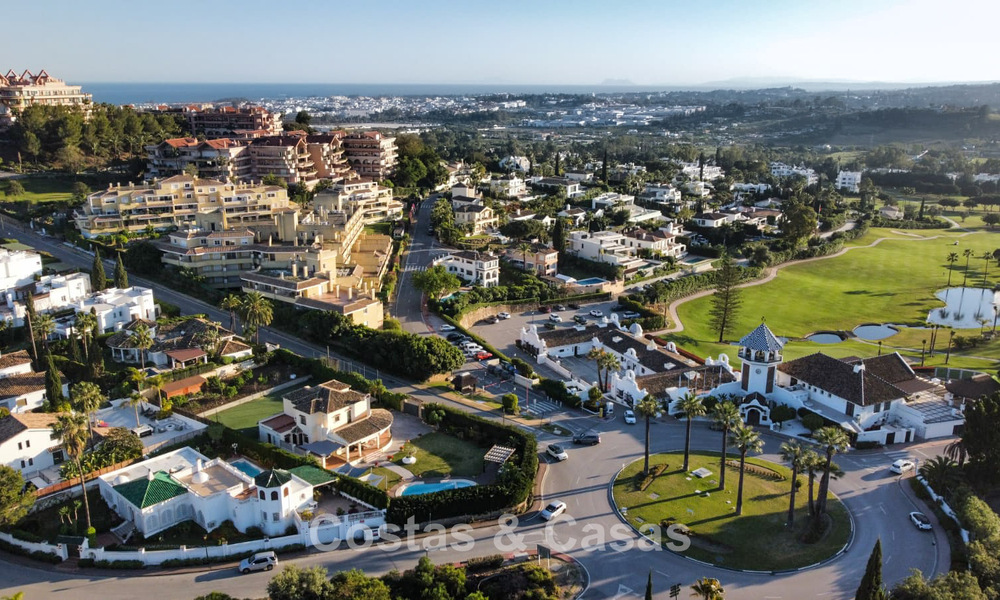 Beautiful 6-bedroom villa for sale, directly on the Los Naranjos Golf Club in Nueva Andalucia, Marbella 785735