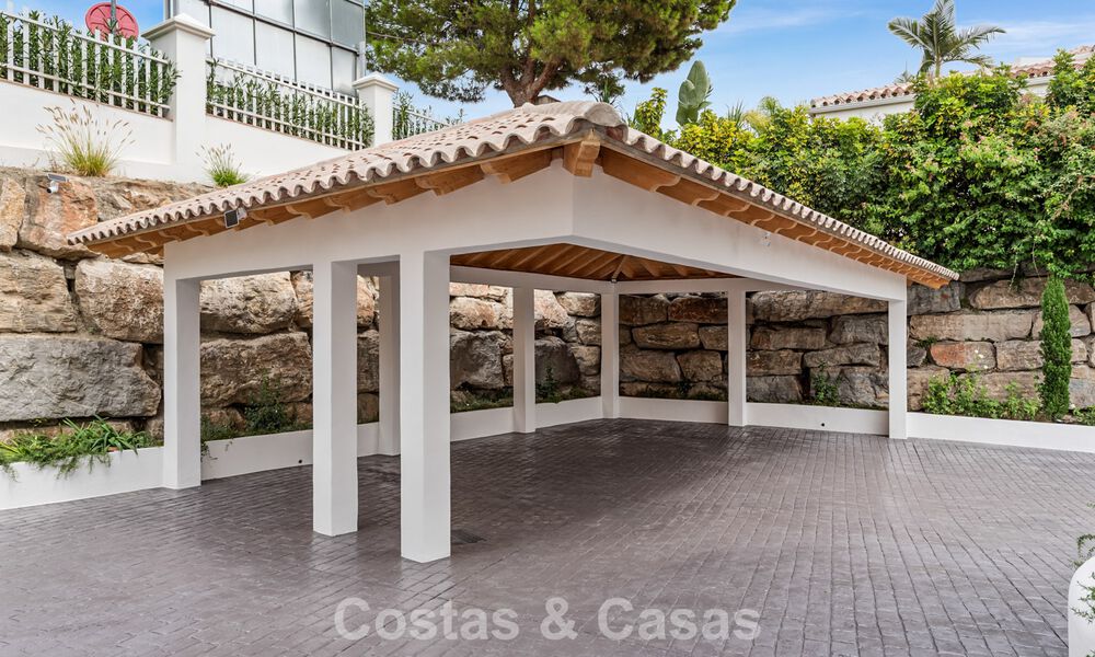 Modern Spanish luxury villa for sale on the second line of a golf course in a privileged residential area, Benahavis - Marbella 785738