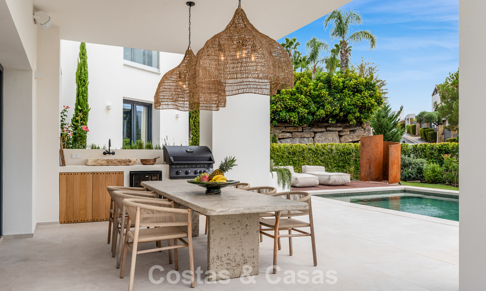 Modern Spanish luxury villa for sale on the second line of a golf course in a privileged residential area, Benahavis - Marbella 785751