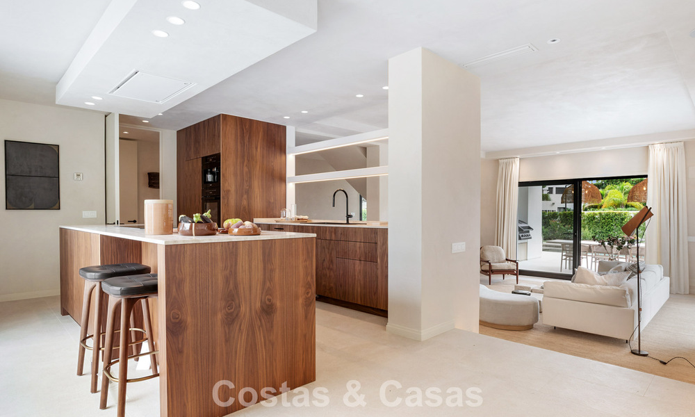 Modern Spanish luxury villa for sale on the second line of a golf course in a privileged residential area, Benahavis - Marbella 785757