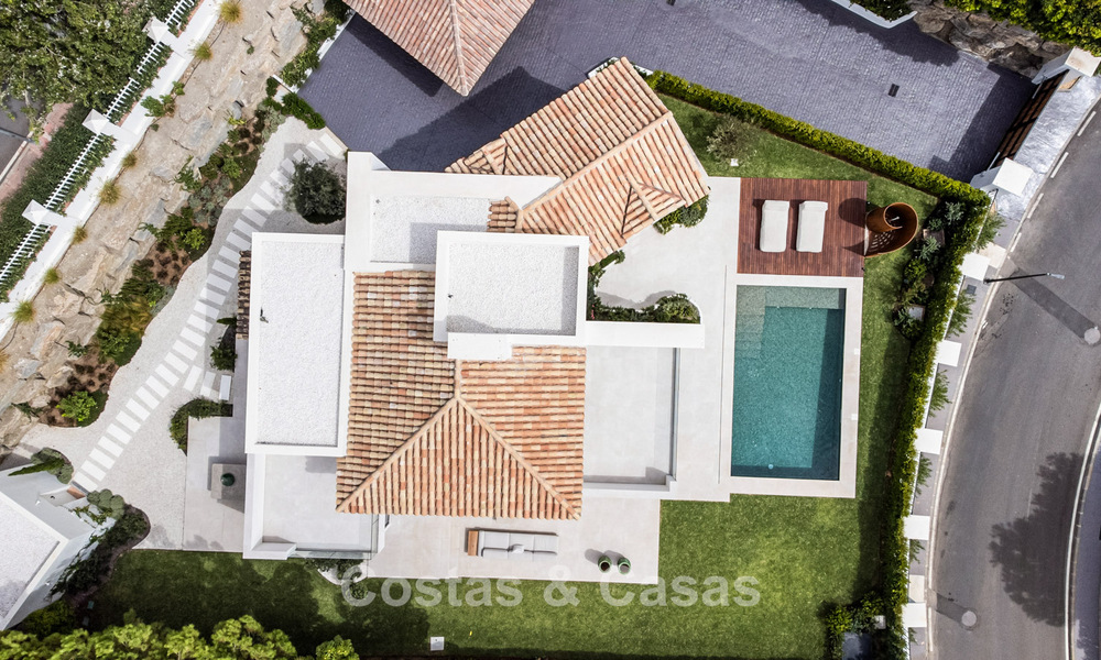 Modern Spanish luxury villa for sale on the second line of a golf course in a privileged residential area, Benahavis - Marbella 785761