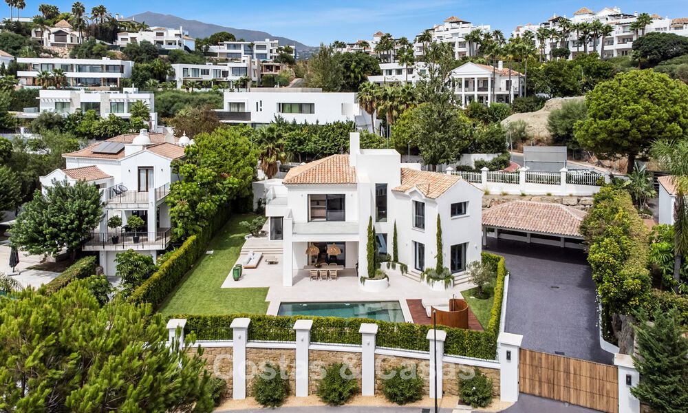 Modern Spanish luxury villa for sale on the second line of a golf course in a privileged residential area, Benahavis - Marbella 785762