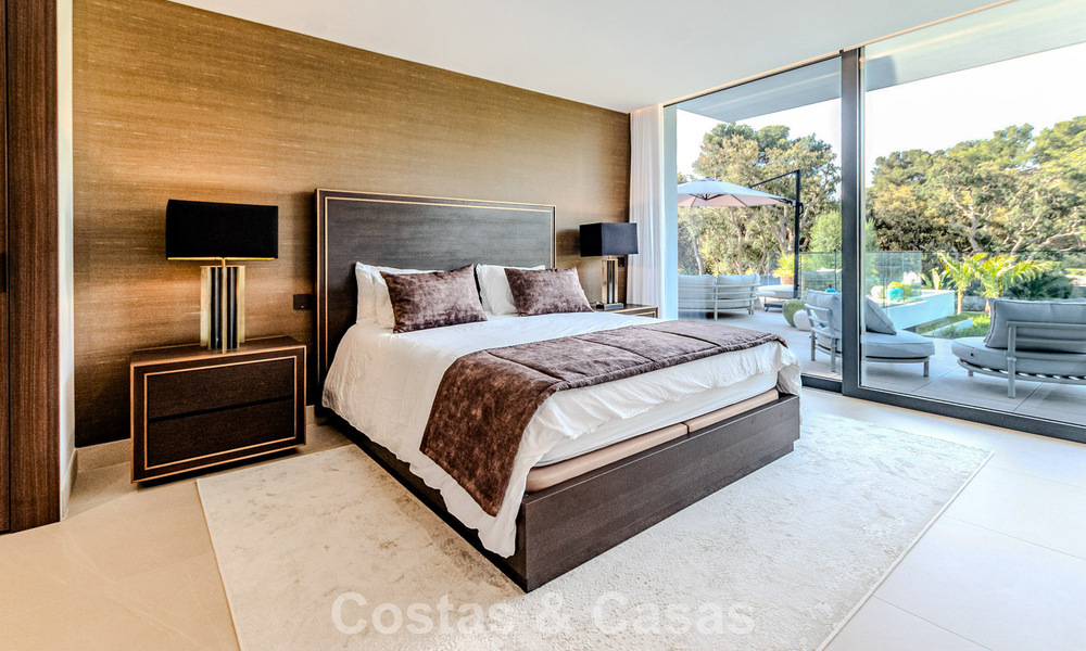 Majestic masterpiece for sale in a sleek, modern style in a secure residential area of Sotogrande, Costa del Sol 786196