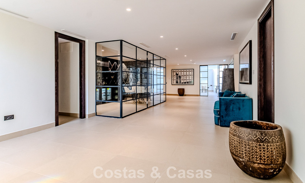 Majestic masterpiece for sale in a sleek, modern style in a secure residential area of Sotogrande, Costa del Sol 786204