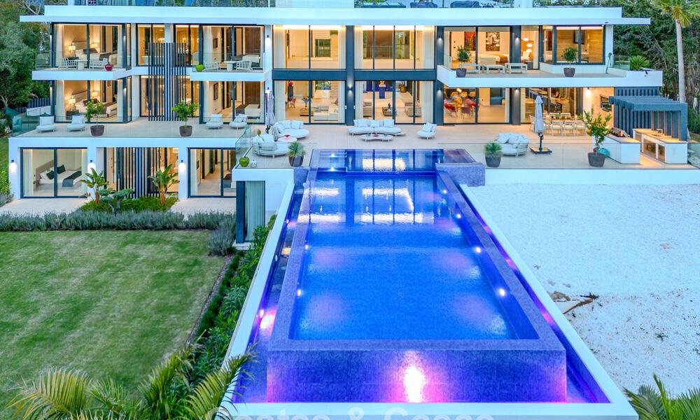 Majestic masterpiece for sale in a sleek, modern style in a secure residential area of Sotogrande, Costa del Sol 786218