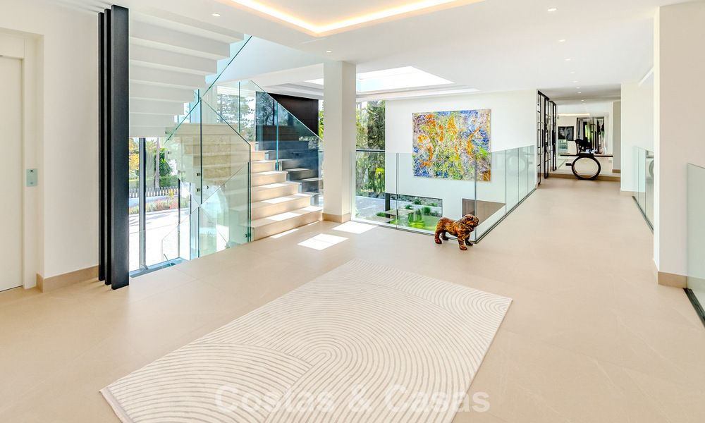 Majestic masterpiece for sale in a sleek, modern style in a secure residential area of Sotogrande, Costa del Sol 786225