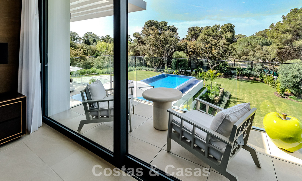 Majestic masterpiece for sale in a sleek, modern style in a secure residential area of Sotogrande, Costa del Sol 786227