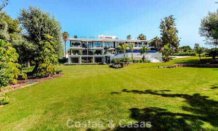 Majestic masterpiece for sale in a sleek, modern style in a secure residential area of Sotogrande, Costa del Sol 786236