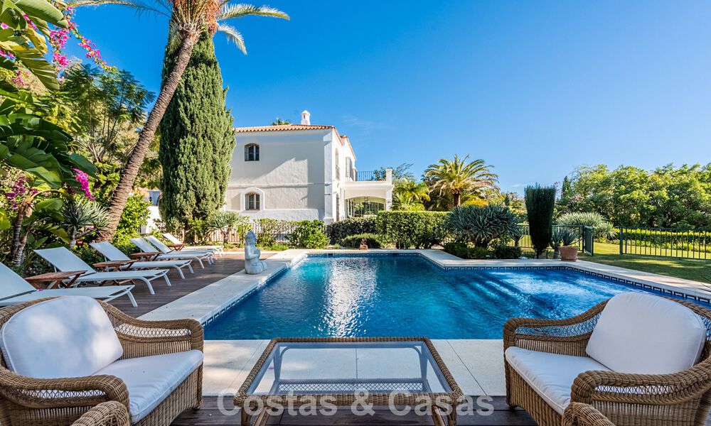 Outstanding luxury villa for sale in timeless Andalusian architecture, with sea views in Benahavis - Marbella 786052
