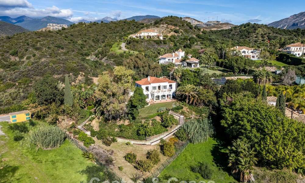 Outstanding luxury villa for sale in timeless Andalusian architecture, with sea views in Benahavis - Marbella 786057