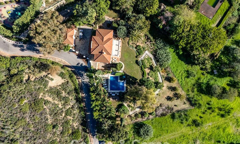 Outstanding luxury villa for sale in timeless Andalusian architecture, with sea views in Benahavis - Marbella 786058