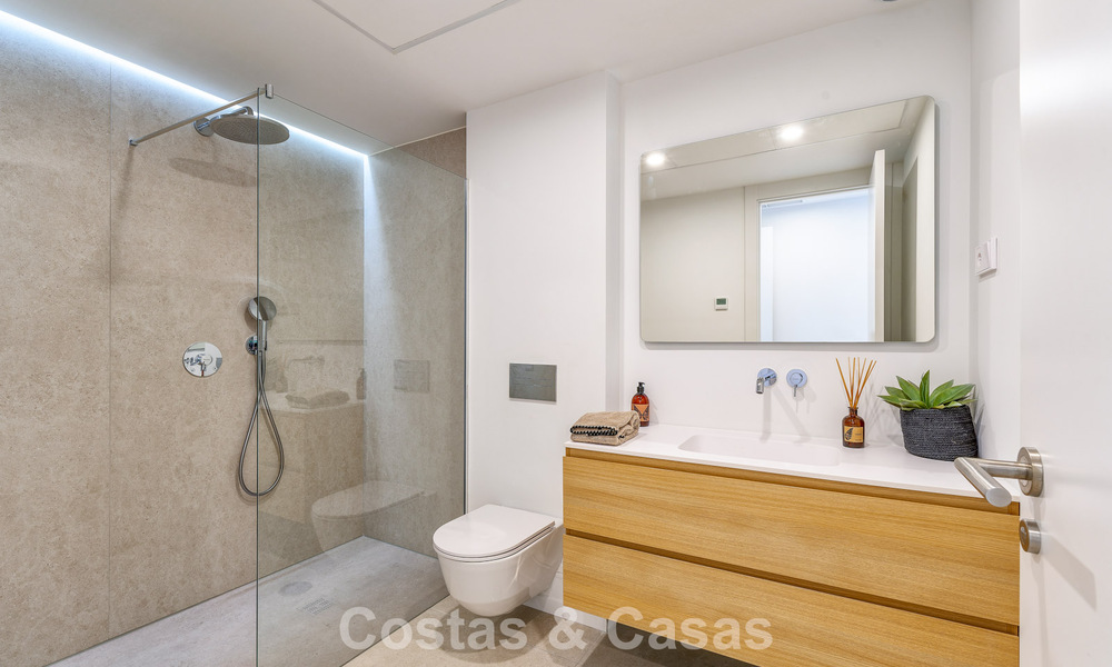 New apartments for sale in a prime location with sea views, between Benalmadena and Fuengirola, Costa del Sol 801810
